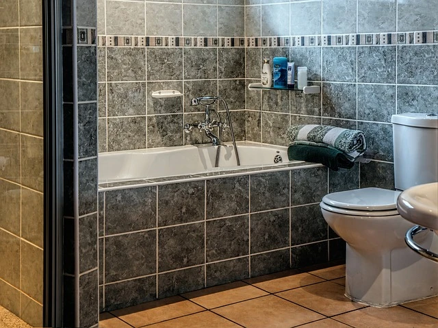 banheira de azulejo