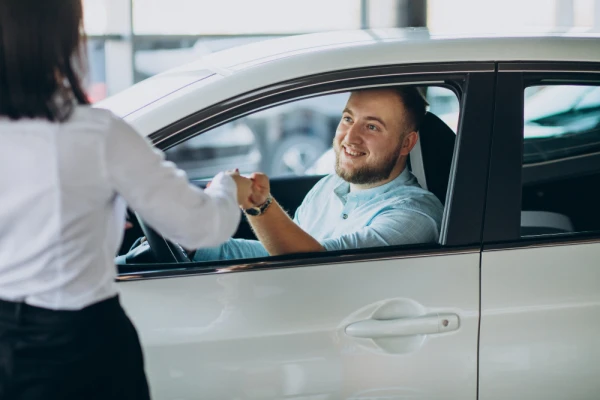 Comprar carro seminovo ficar atento