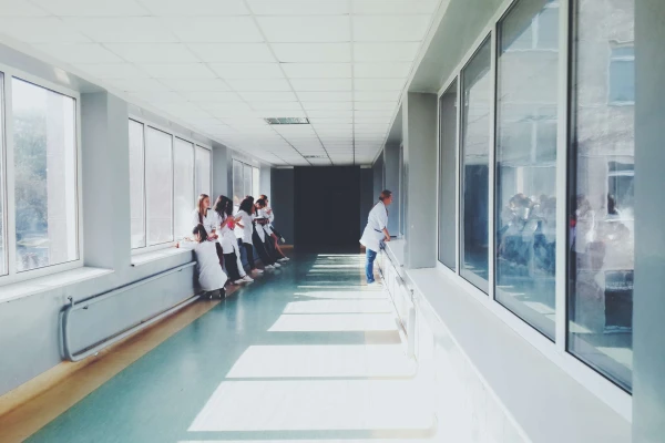 Qual a importância da gestão hospitalar para a área da saúde