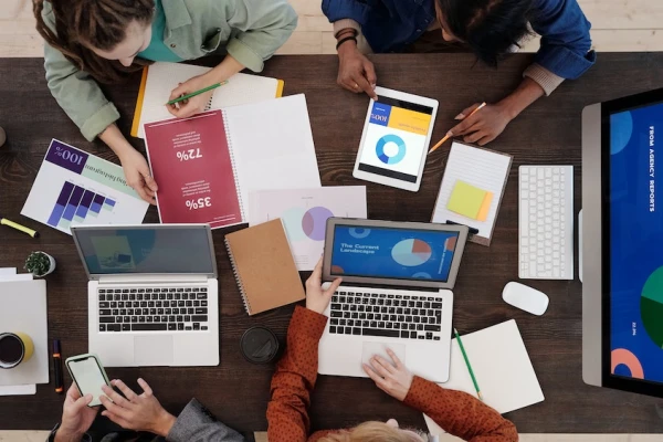 Ampliando oportunidades com co-marketing colaborativo