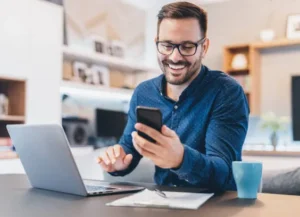 homem-celular-smartphone-estilo (1)