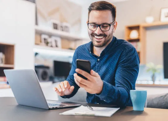 homem-celular-smartphone-estilo (1)