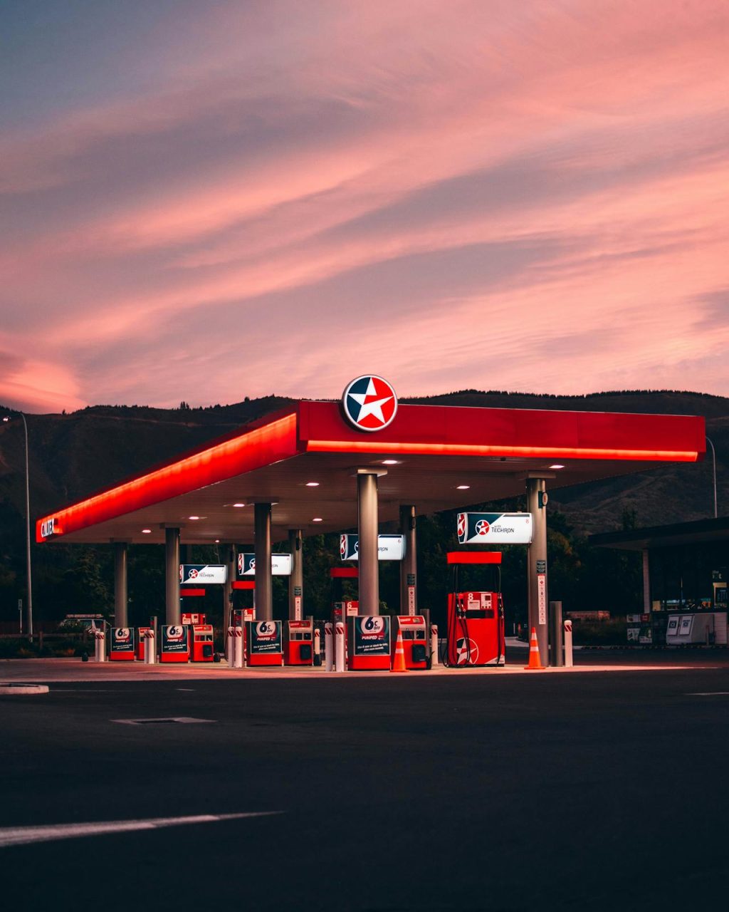 pexels-josiahfarrow-3396669